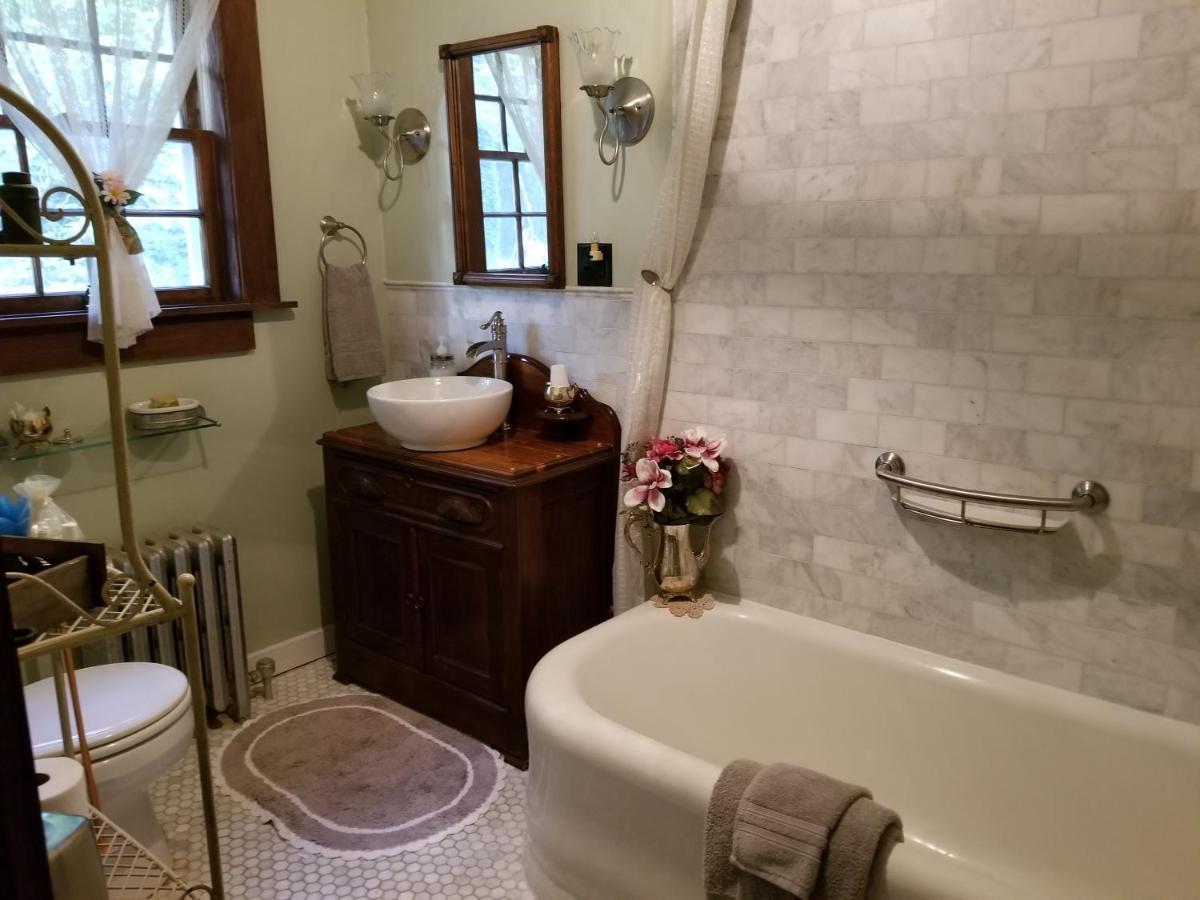 Almost Heaven Bed & Breakfast Waynesville Extérieur photo